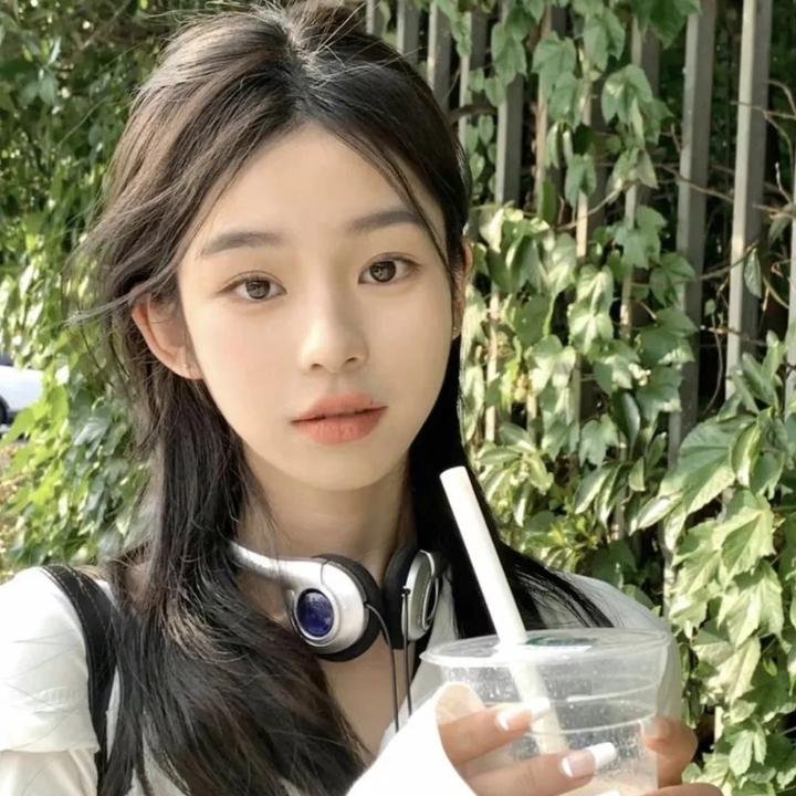 卡美拉对深海怪兽吉古拉